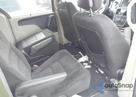 2015 Chrysler Town & Country Touring z USA, uszkodzony, nr VIN 2C4RC1BG9FR677187